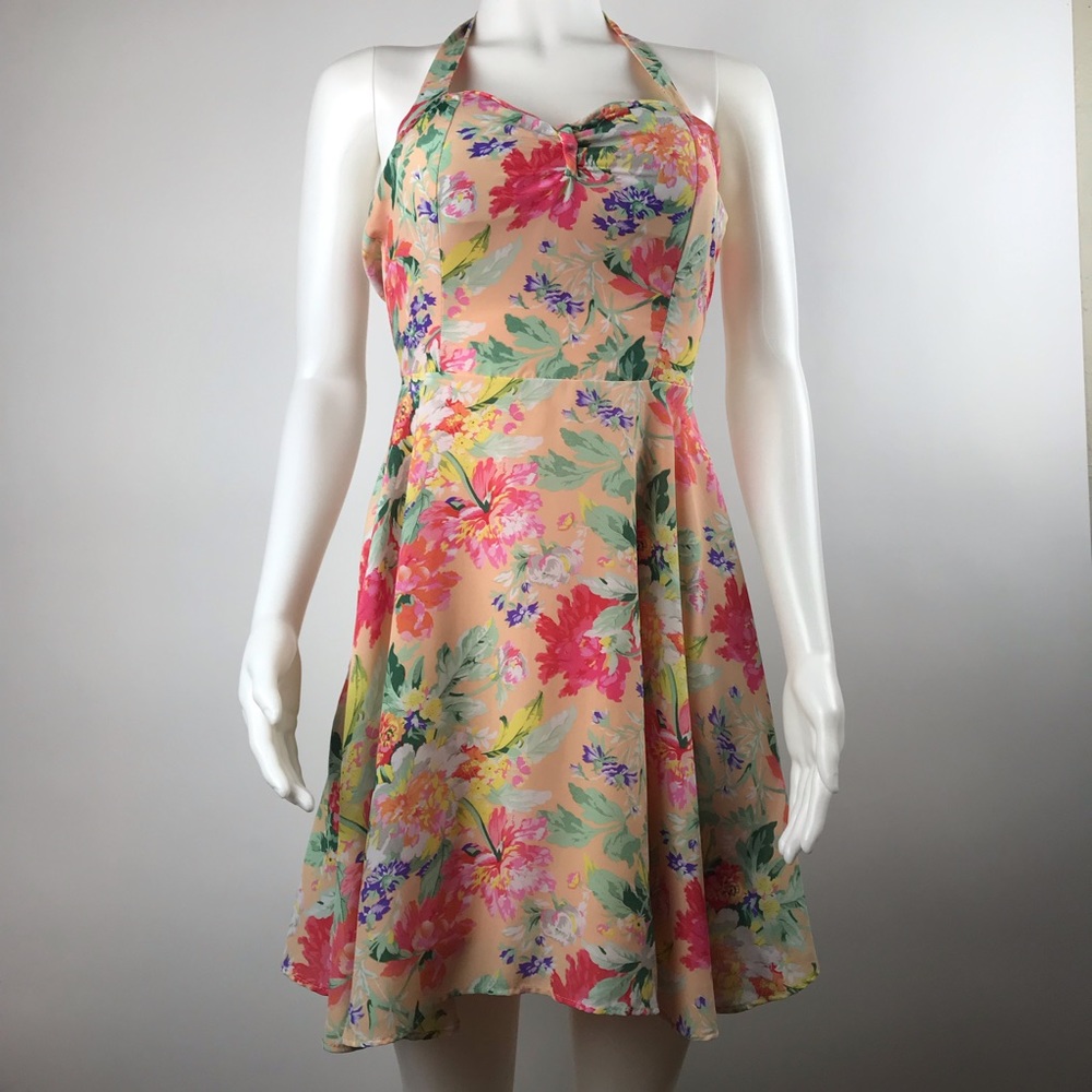Charlotte Russe Floral & peach halter style Sun Dress 🌞 size small